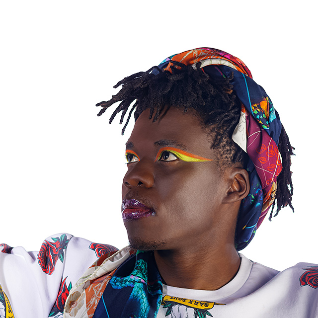 Для школы макияжа «Форум» @forum.mua. Платок: @radicalchicfashion. Модель: Туба @zsmodels.