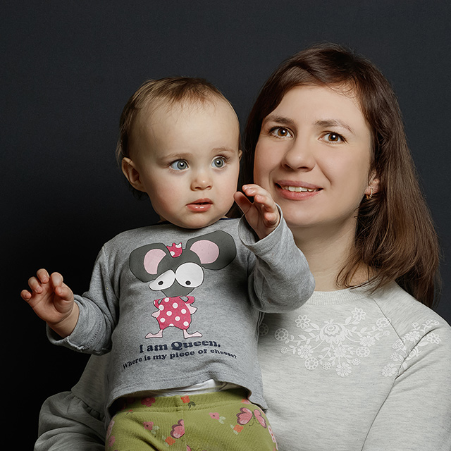 Семейная фотосессия. Настя с мамой.