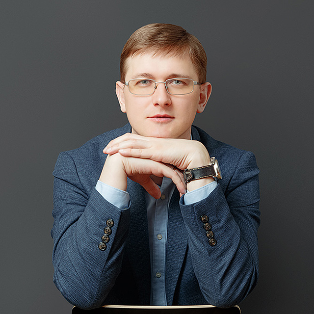 Денис, деловой портрет.