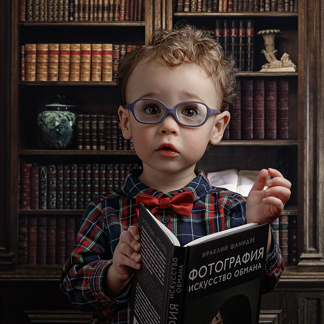 Детский портрет в студии. «Искусство обмана», коллаж.