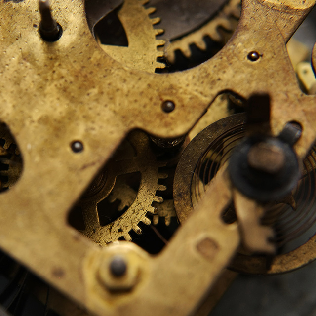 Старые часы.