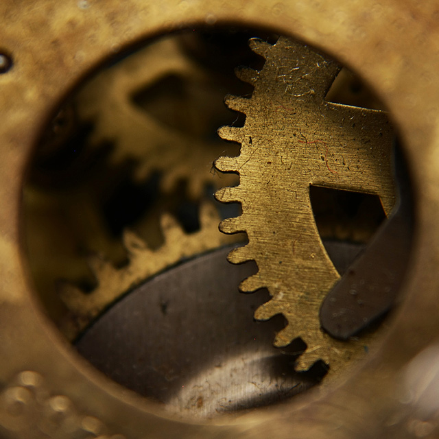 Старые часы.