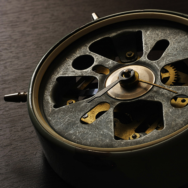 Старые часы.