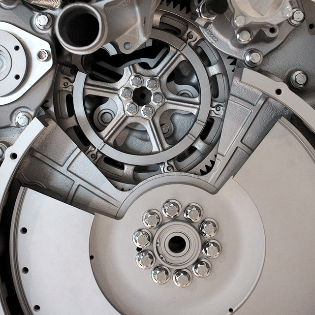 Двигатель в разрезе.