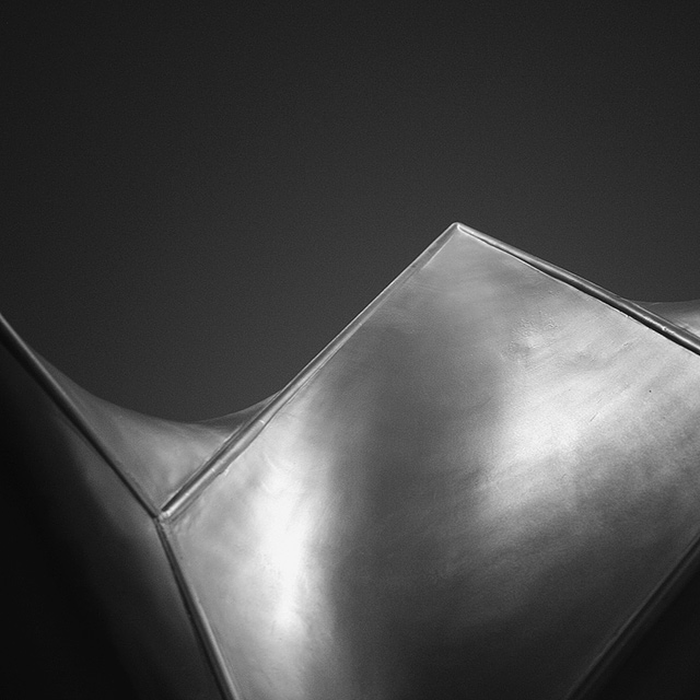 Инсталляция из металла.