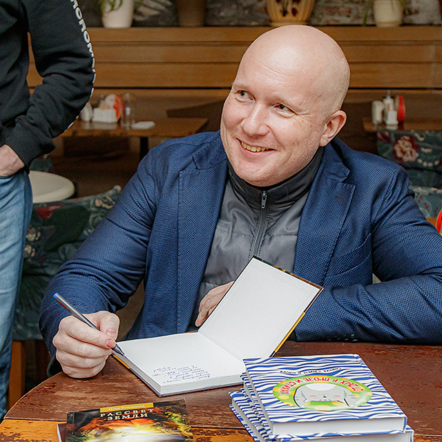 Вечер чтения рассказов Ивана Кондракова, кафе «Гоген».