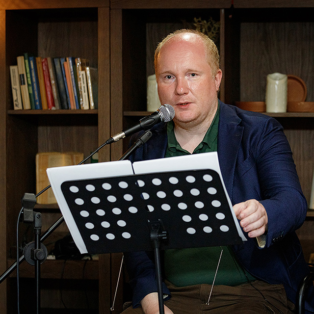 Литературные чтения Ивана Кондракова, кафе «Мерани».