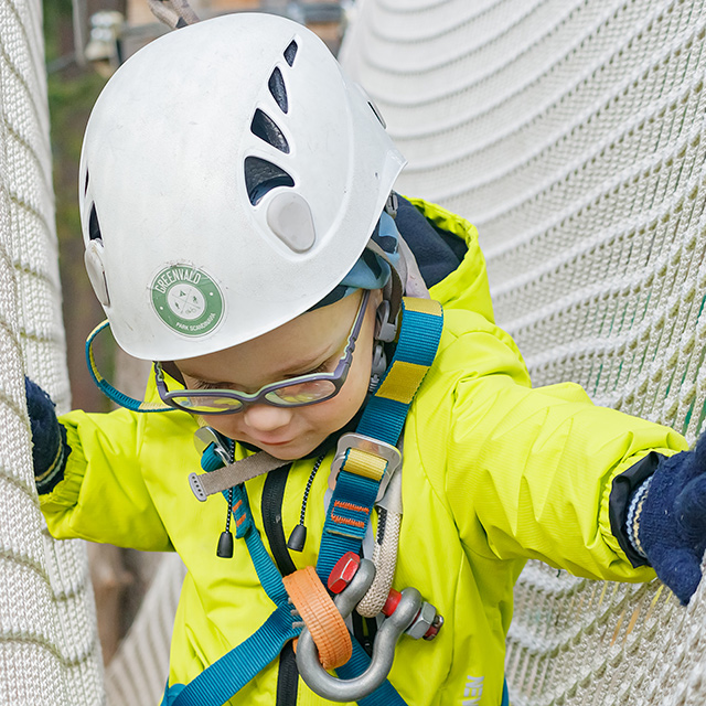 Детский портрет. Веревочный парк.